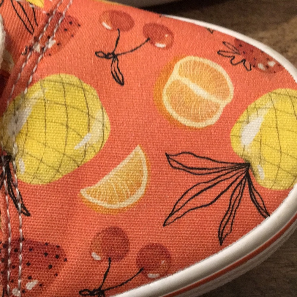 Vans Coral /Orange Fruit Print Sneakers Woman’s Size 6 - Picture 12 of 17